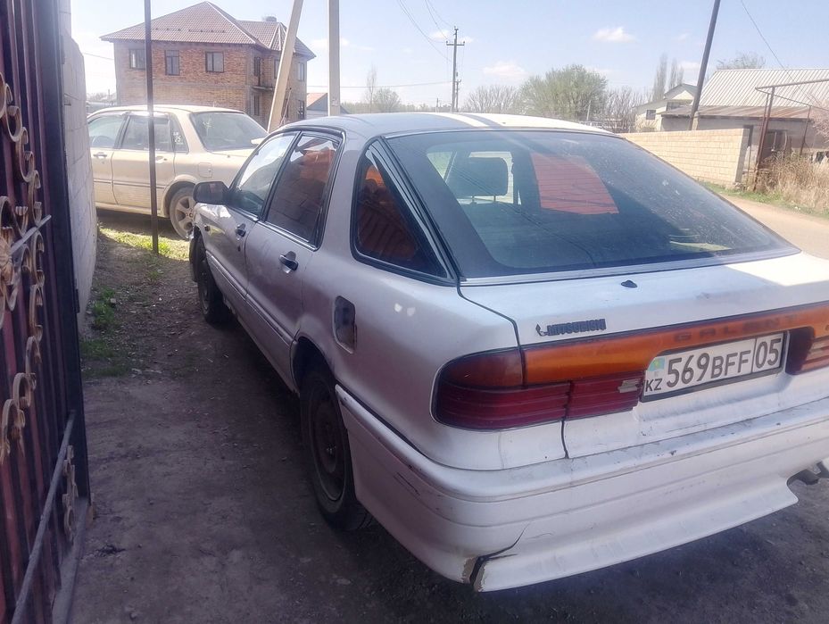 Продам машину галант