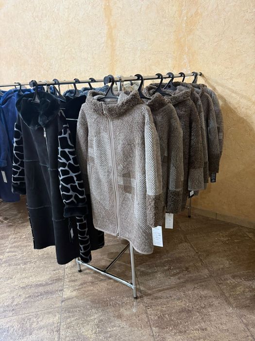 Стойки разные гардеробные