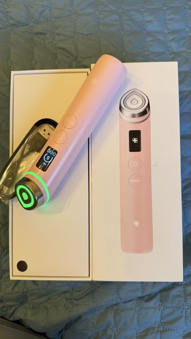 Medicube AGE-R Booster Pro Roz – Dispozitivul de skincare preferat de influenceri și vedete