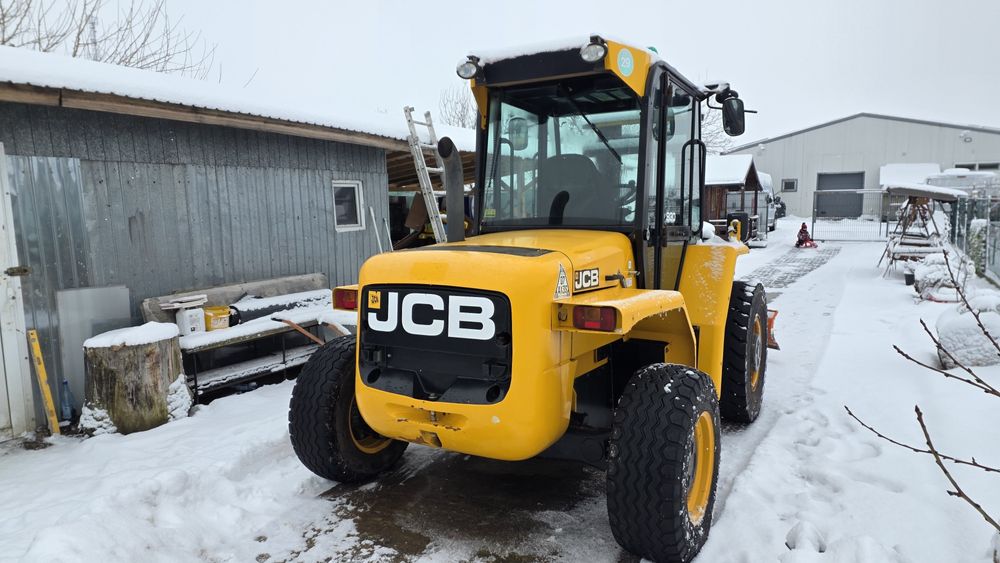 Motosivuitor JCB 930 4X4