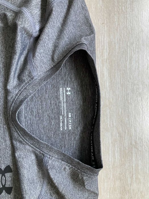 Under Armour Compression Heatgear мъжка еластична тениска размер S M