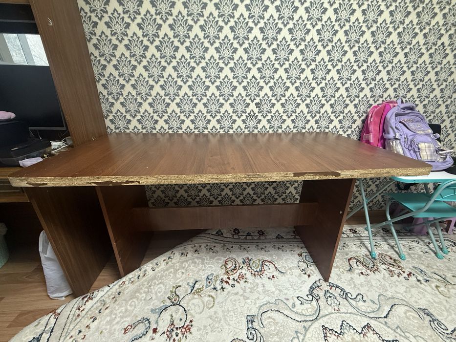 Стол     кухонный