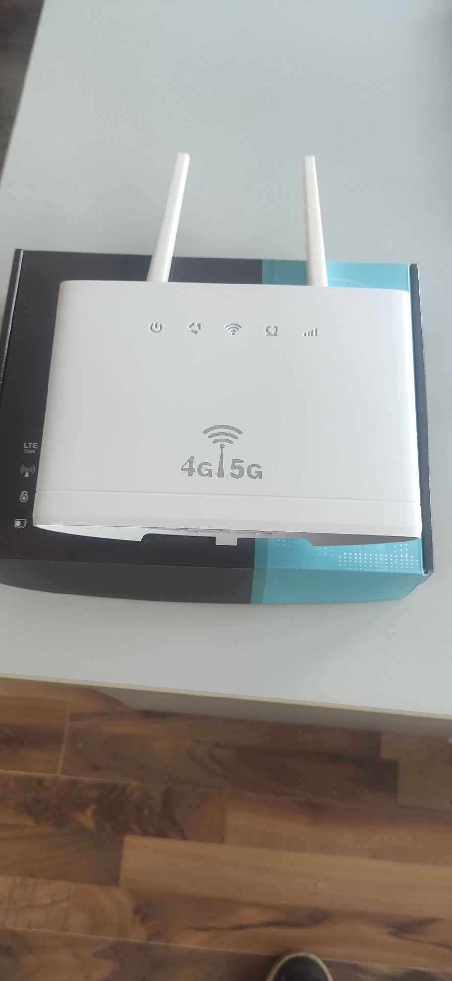 LTE Безжичен рутер 4G със слот за сим карта. 150 Mbps. Отключен гр ...