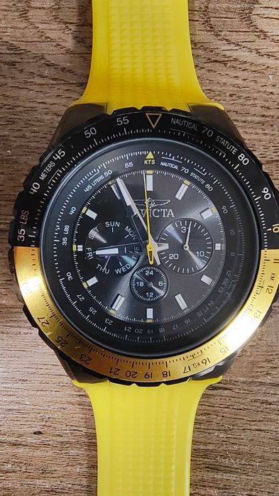 Часовник Invicta Aviator 50mm Black/Yellow Silicone band