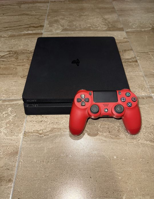 Sony Playstation 4 slim 500GB с 6 броя игри