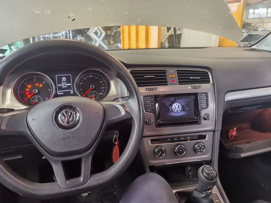 dezmembrez golf vii 1.6 tdi , an 2012 , cod motor clh