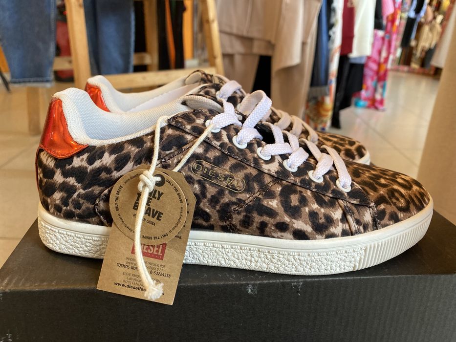 Кецове кеопард DIESEL