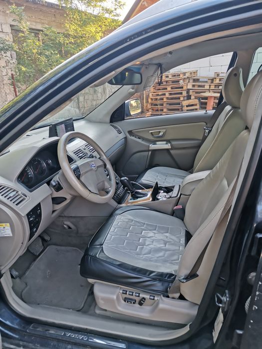 Vând Volvo  Xc90