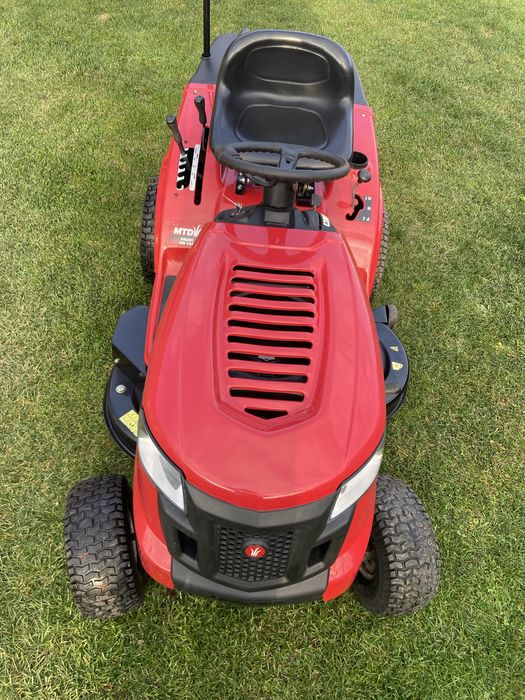 Tractoraș  gazon MTD RN 145