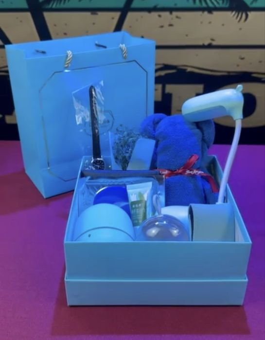 Подарочный бокс