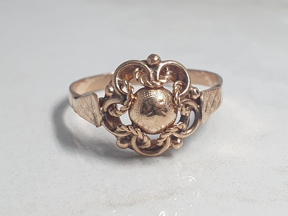 Inel din aur de 14K lucrat manual – mărimea 60.5, 2,34 g