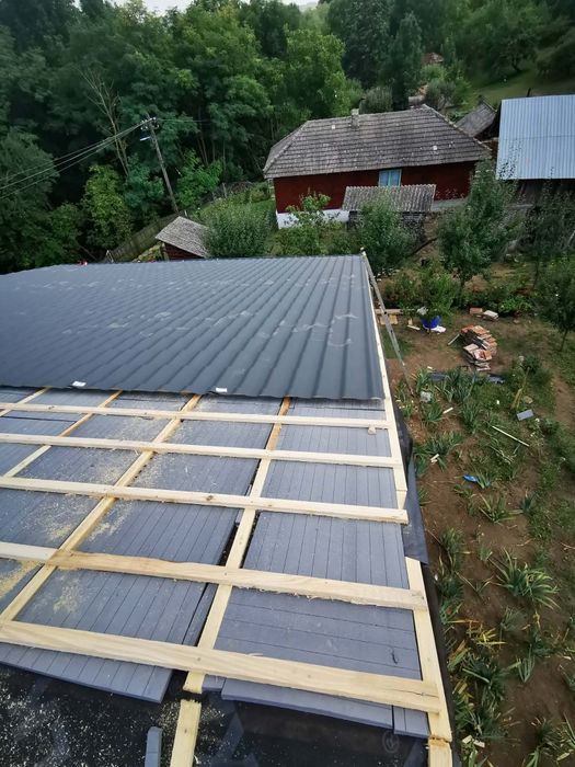 Reparatii acoperisuri montaj tabla Mansardari