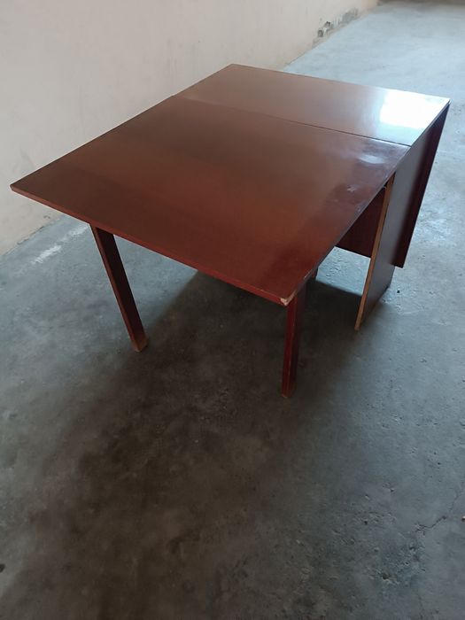 Хонтахта, стол 6 кишилик