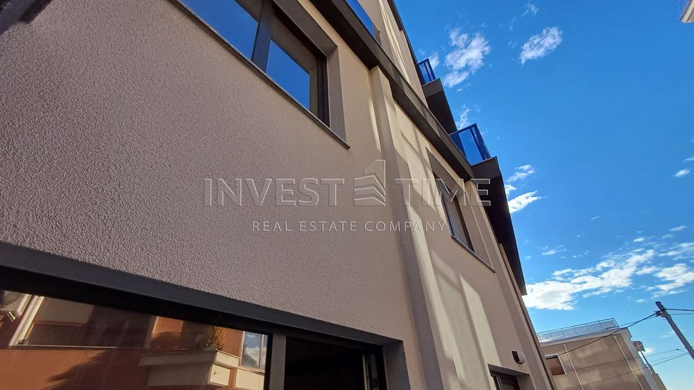 Продава се Двустаен апартамент в Варна, Бриз - 59 кв.м за 1746 €/кв.м - Снимка #9