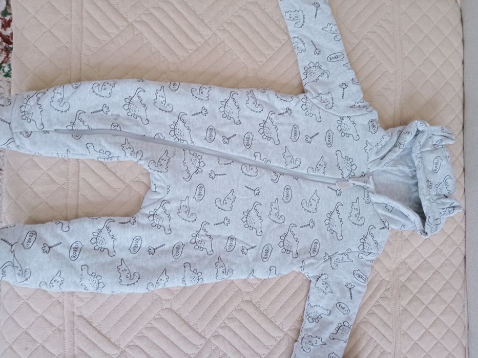 Комбинезоны на весну .0-6мес