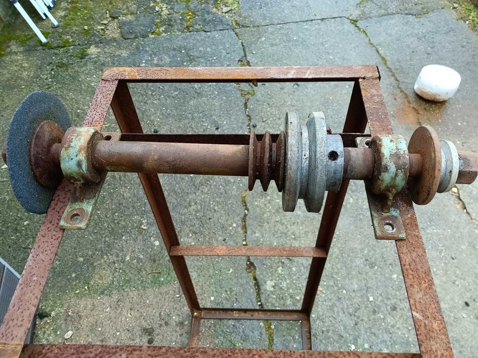 Вал за циркуляр с две лагерни тела