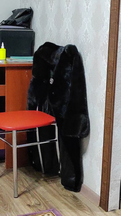 Продам норковую шубу