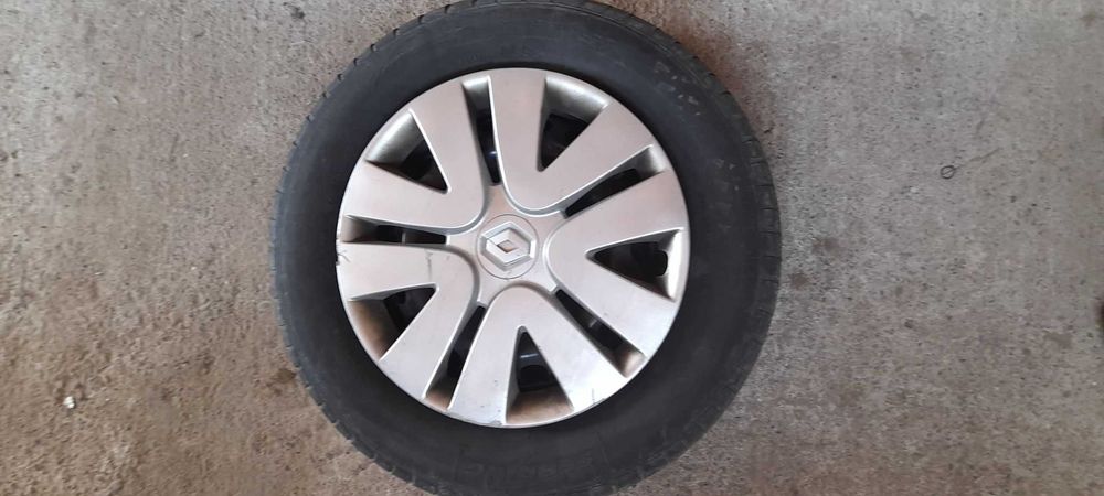 Anvelope vara 205/65/15 cu jante tabla renault