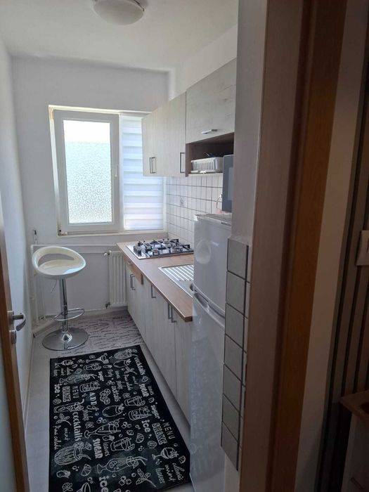 Proprietar dau in chirie apartament cu 2 camere, semidecomandat, zona Dacia, str. Timis in vecinatatea Iulius Mall