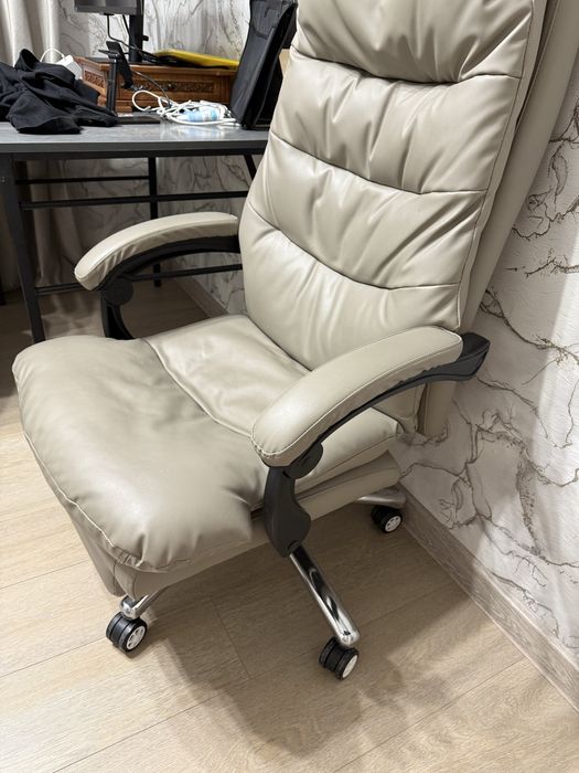 Компьютерный стул