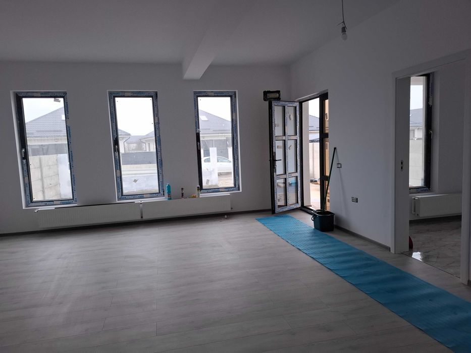 Pantelimon Ilfov,parter,3 camere 2 bai,300mp proprietate,toate actele,comision 0%