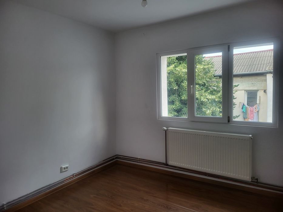 Apartament 2 cam, nemobilat, Carpați – disponibil imediat, termen lung