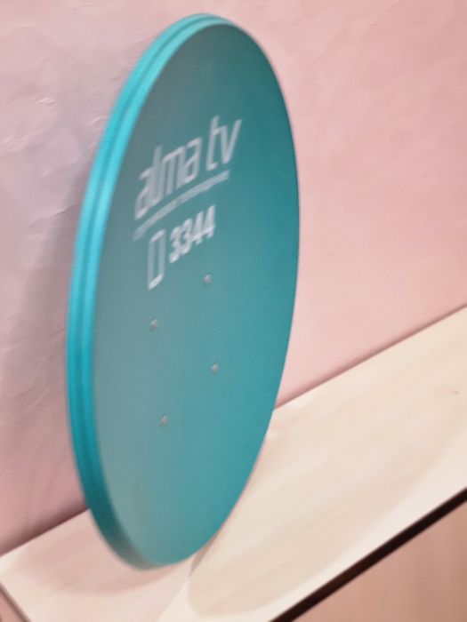 Продаётся спутниковая параболическая антенна