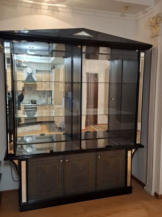 Отдам даром  сервант