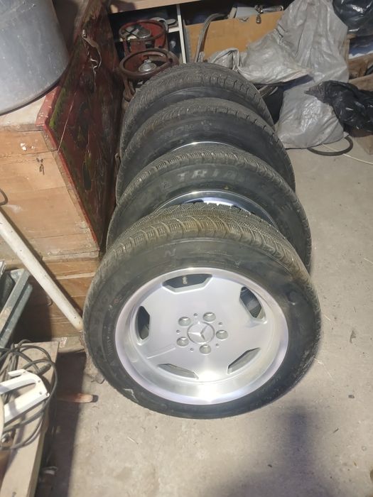 Продам дискии с резинои 205/55/R16.