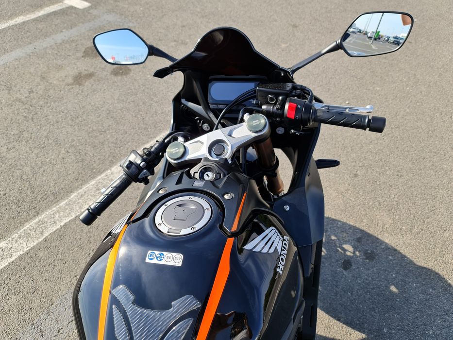 Vand Honda CBR 650R 2023 ca noua  2600km