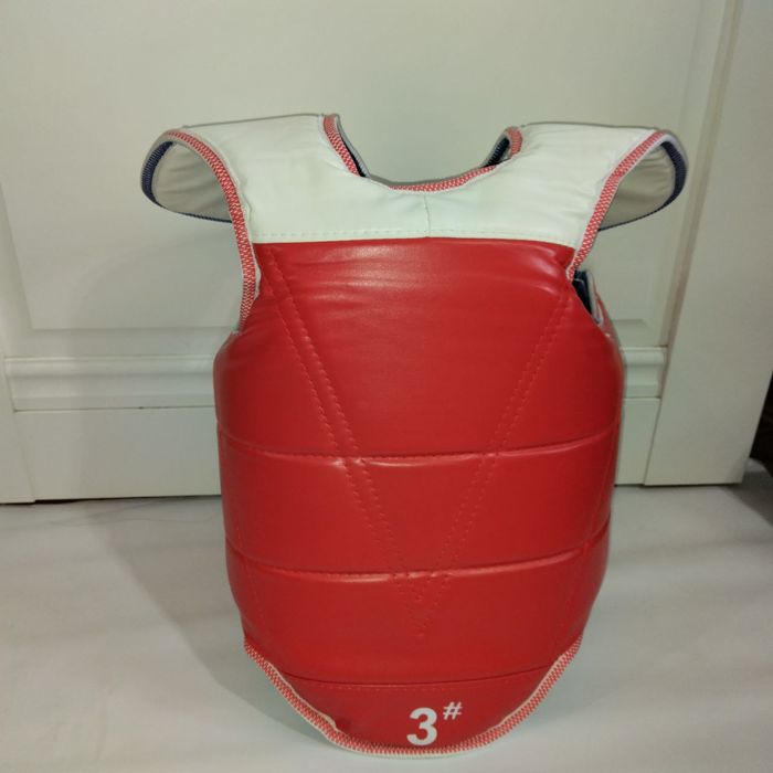 Двухсторонние жилеты для тхэквондо