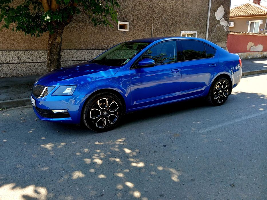 Автомобил Шкода Октавия