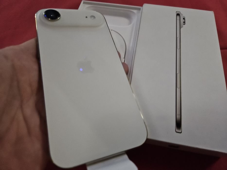 -Iphone 17Air Nou 256Gb 12Ram Neactivat Gold Bat: 100%-0 cicluri incarcare cutia completa-desigilata doar pentru poze si probe poze reale