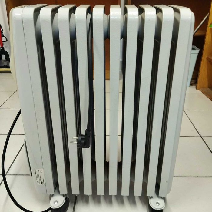 Маслен радиатор TESY CC-2510 E05 R – добро състояние