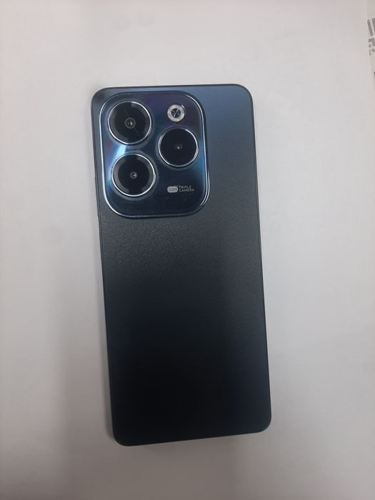Infinix hot 40. 8/256gb