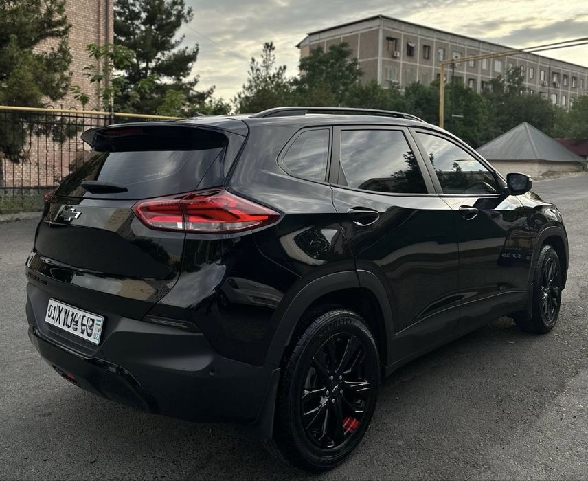 Chevrolet Tracker Red Line
