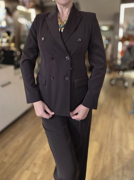 Дамски костюм - Италия