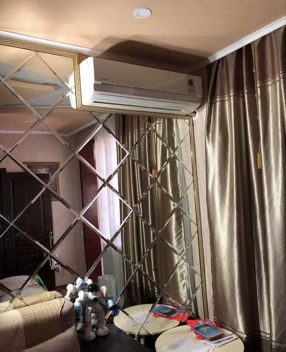 Юнусабад 8 квартал 1в2 комнатная