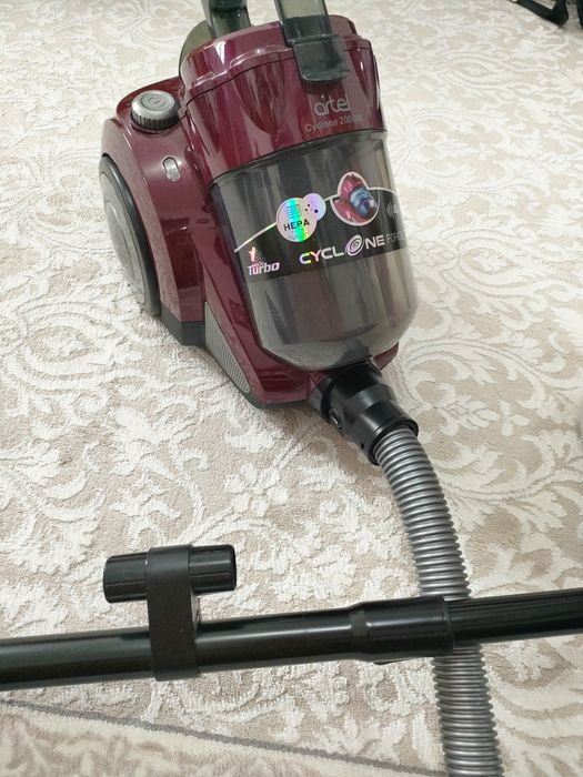 Пылесос Artel, в рабочем состоянии