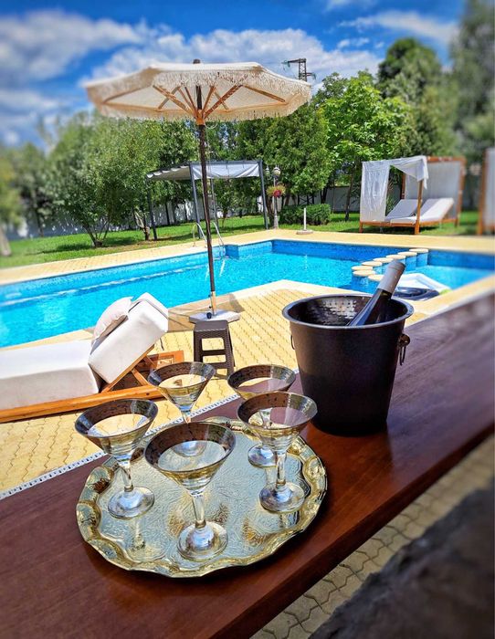 Дава се под наем Къща в Костинброд - 710 кв.м за 510 € - Снимка #1