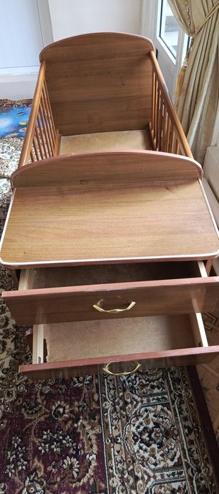 Detskiy krovat. Bolalar krovati