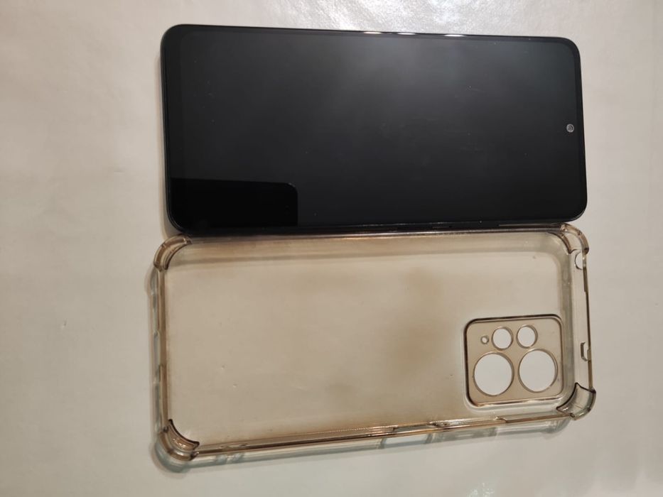 Телефон Redmi Note 12