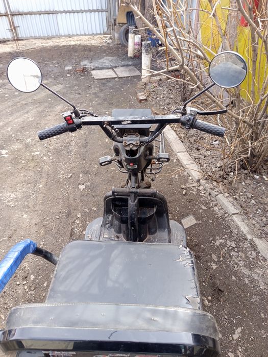 Продам трицикл нету зарятка