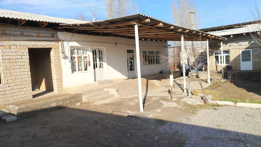 Toshkent shaxar Yangixayot tumani Gulzor mahalla uy sotiladi