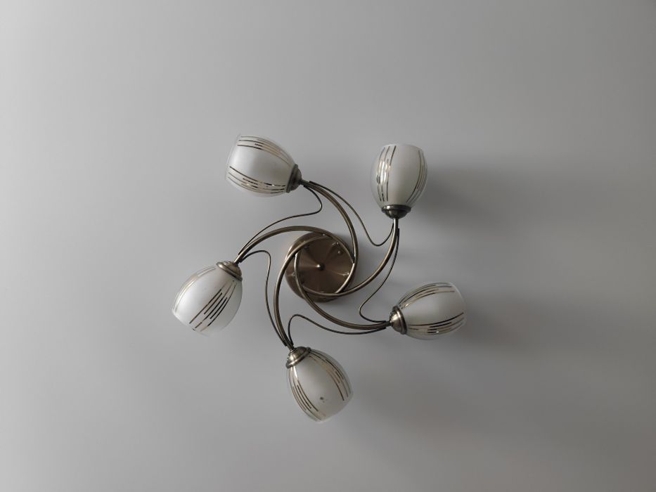 Продам люстры б/у