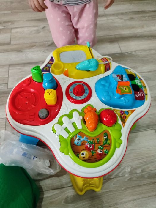 Игровой столик chicco
