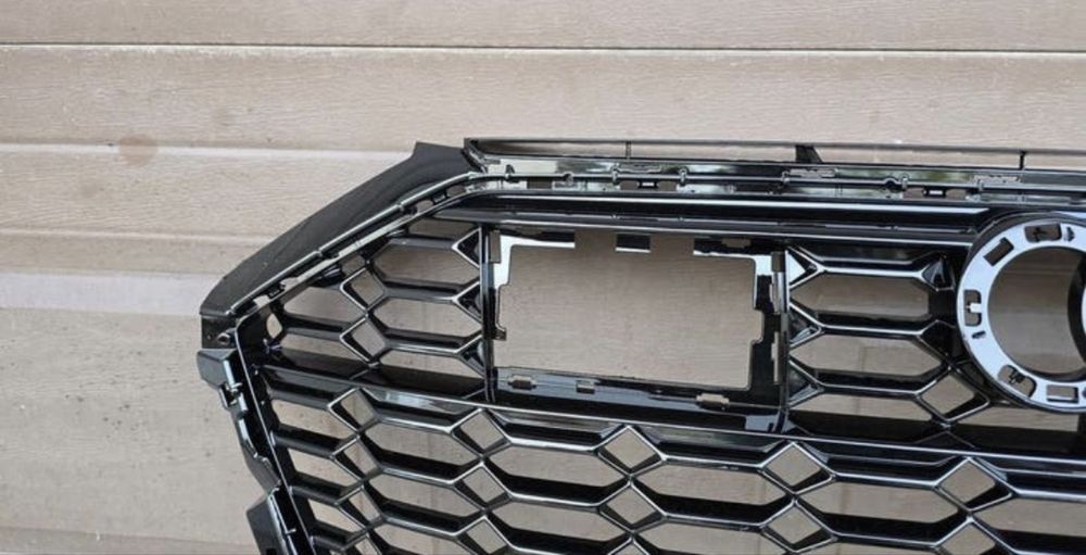 Ауди RS6 C8 решетка Оригинална