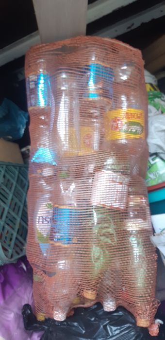 Бутылки пластиковые