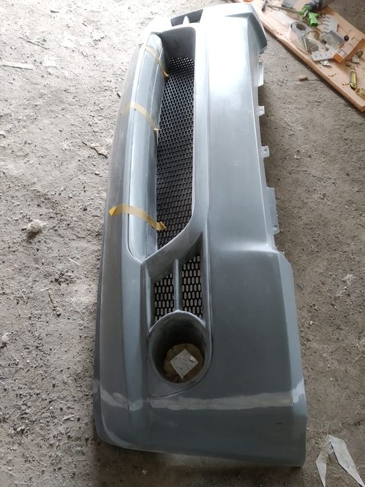 Продам бампер SRT на Чероки