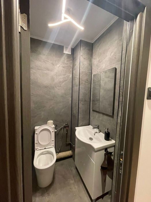 Apartament 4 camere, etaj 4/4, Malu roșu